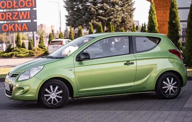 Hyundai i20 cena 13700 przebieg: 230000, rok produkcji 2010 z Radom małe 254